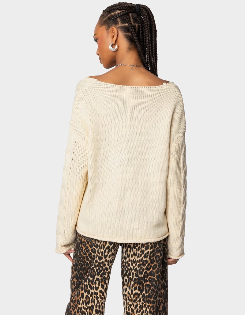 BequemerChic | V-Ausschnitt-Strickpullover mit Zopfmuster