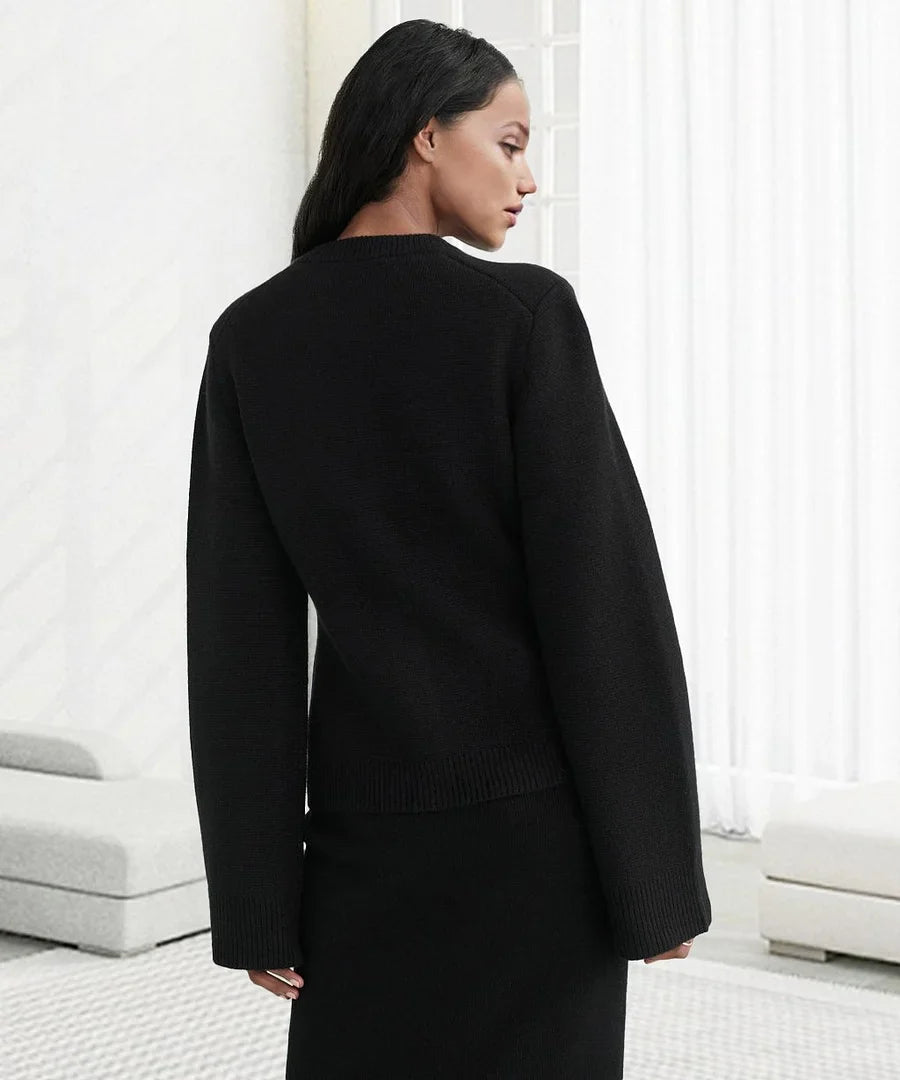 WeichStrick | Strickjacke mit lockerer Passform und edlen Knopfdetails