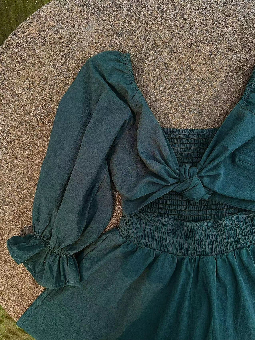 ChicRuffle | Kleid mit Rüschenärmeln