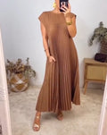 ElegantEase | Plisseekleid