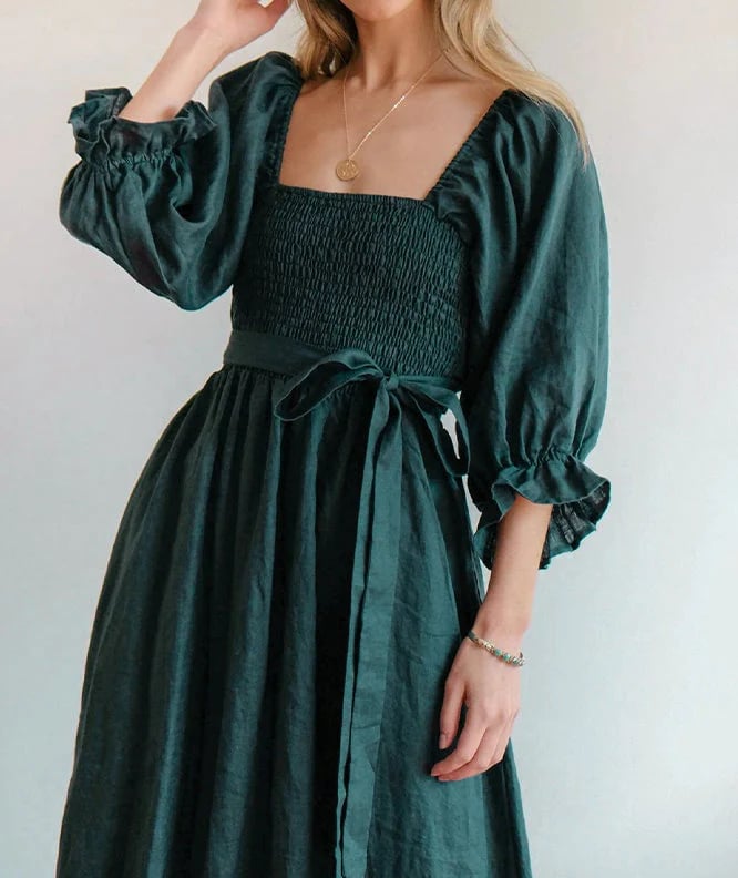 ChicRuffle | Kleid mit Rüschenärmeln
