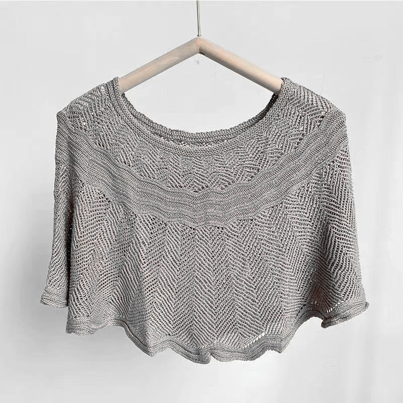 StrickGlanz | Luftiges Strick-Cape für Elegante Outfits