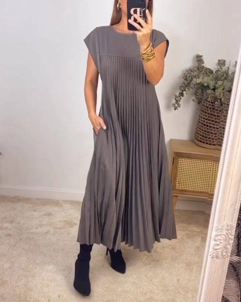ElegantEase | Plisseekleid