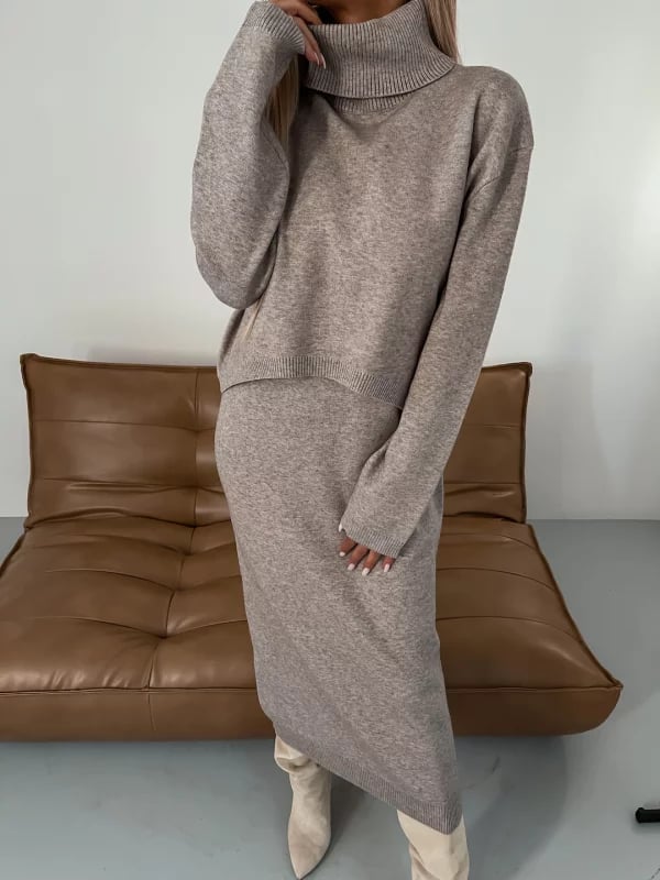 Perfekter Look | Kleid und Rollkragenpullover-Set