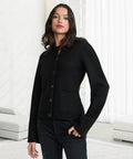 WeichStrick | Strickjacke mit lockerer Passform und edlen Knopfdetails
