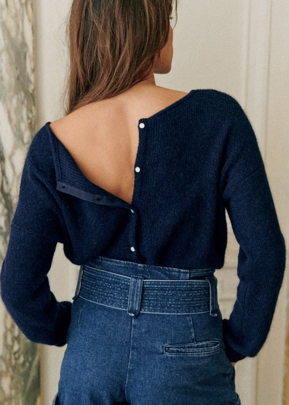WeichGlamour | Minimalistische Strickjacke für stilvolle Eleganz