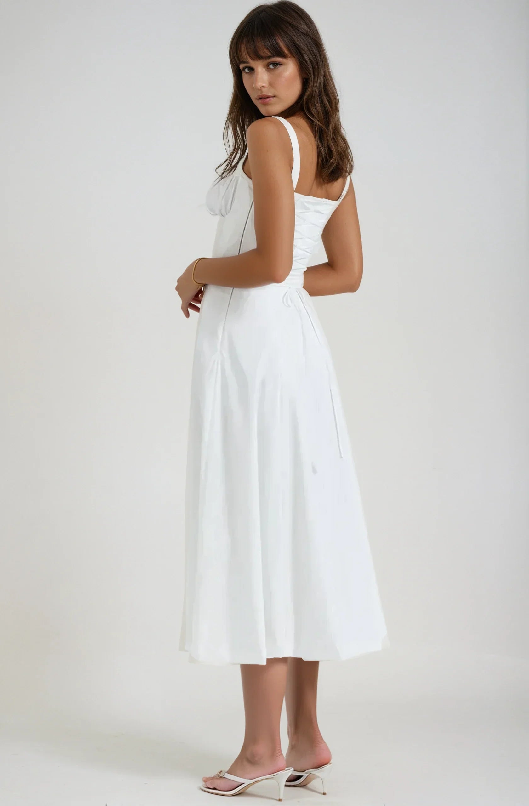 AnmutLux | Elegantes Korsagenkleid mit Figurbetonter Silhouette