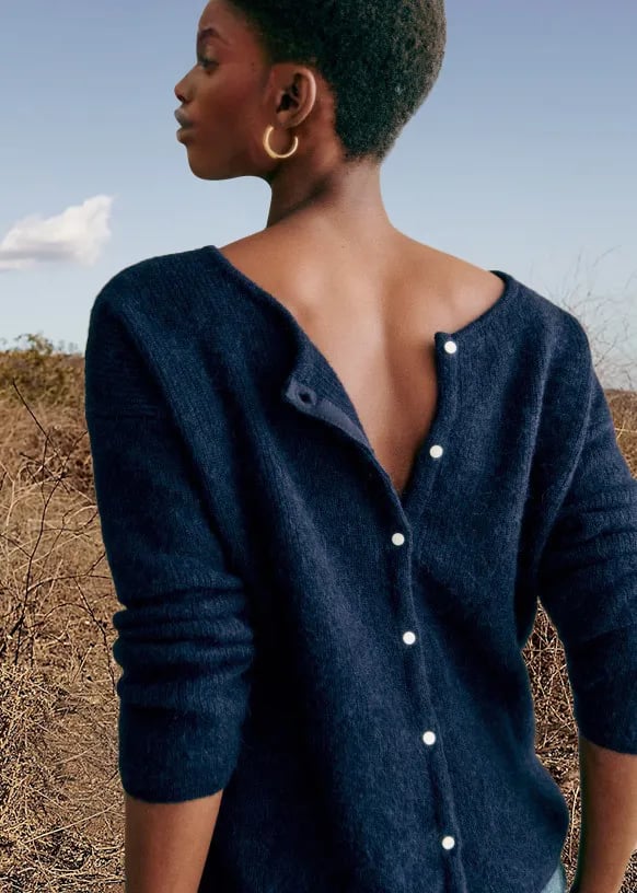 WeichGlamour | Minimalistische Strickjacke für stilvolle Eleganz