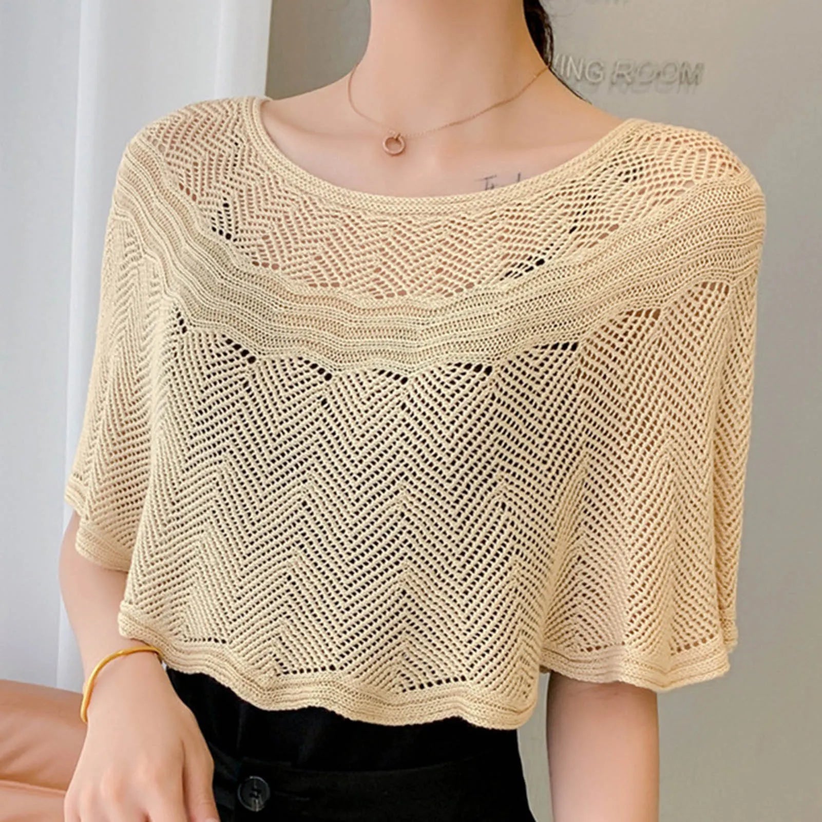 StrickGlanz | Luftiges Strick-Cape für Elegante Outfits