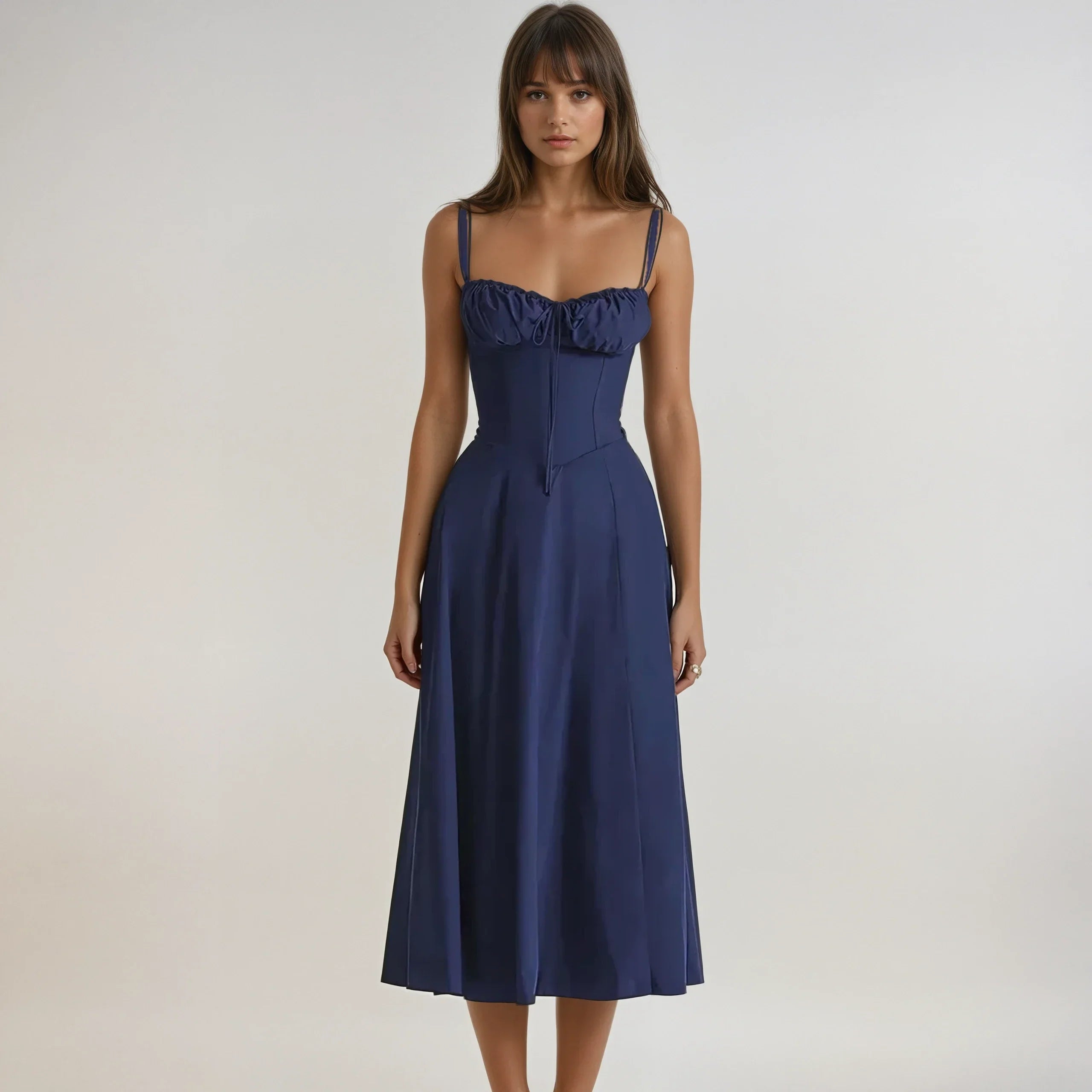 AnmutLux | Elegantes Korsagenkleid mit Figurbetonter Silhouette