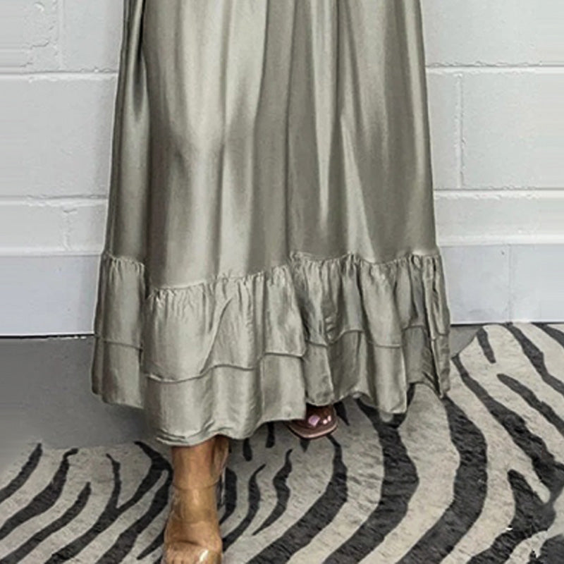 LuxeRuffle | Satin Maxikleid