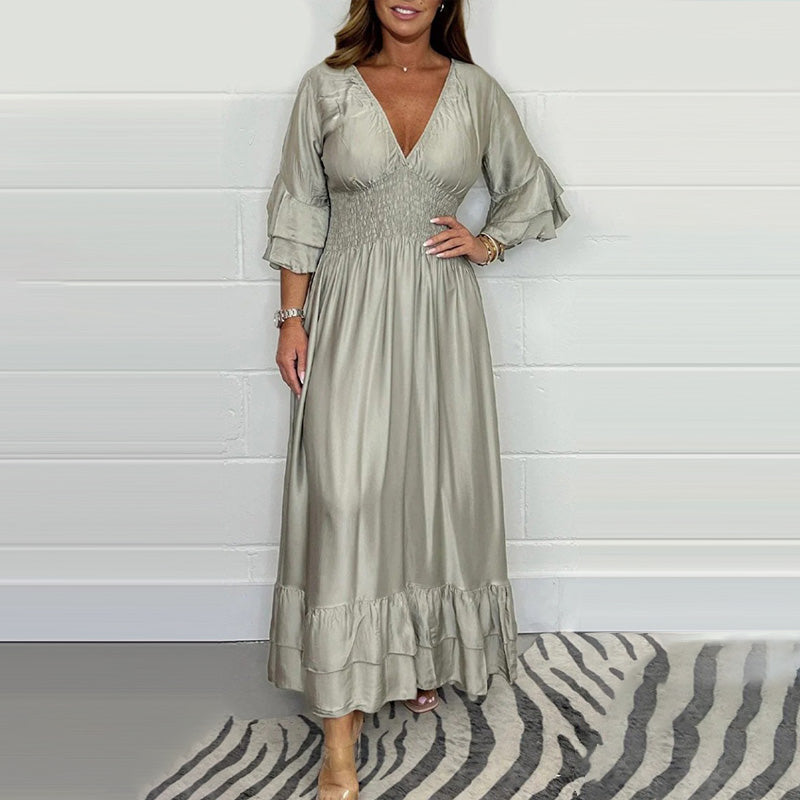 LuxeRuffle | Satin Maxikleid